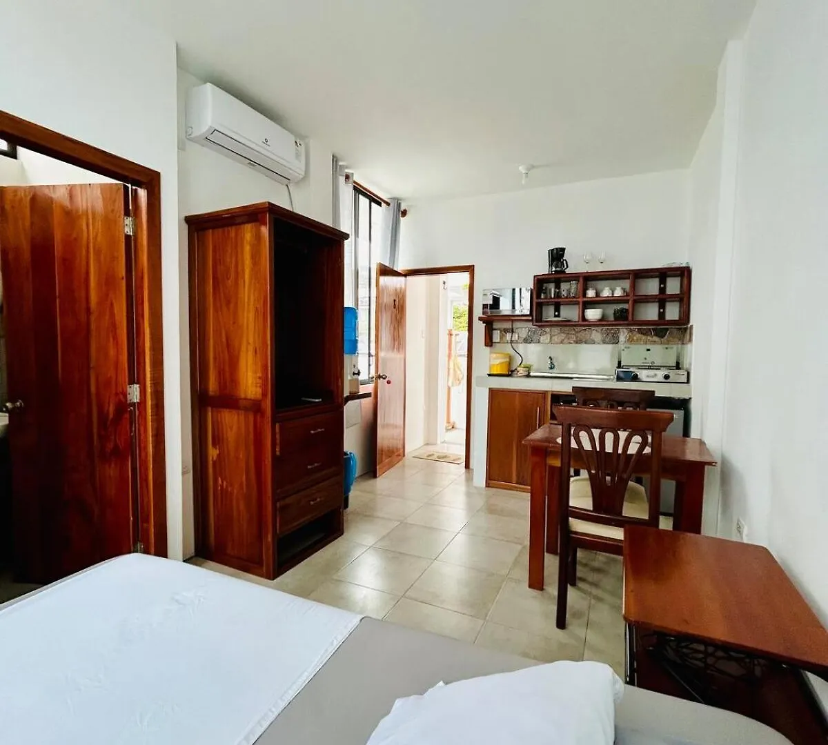 Suite Economy Double Puerto Ayora
