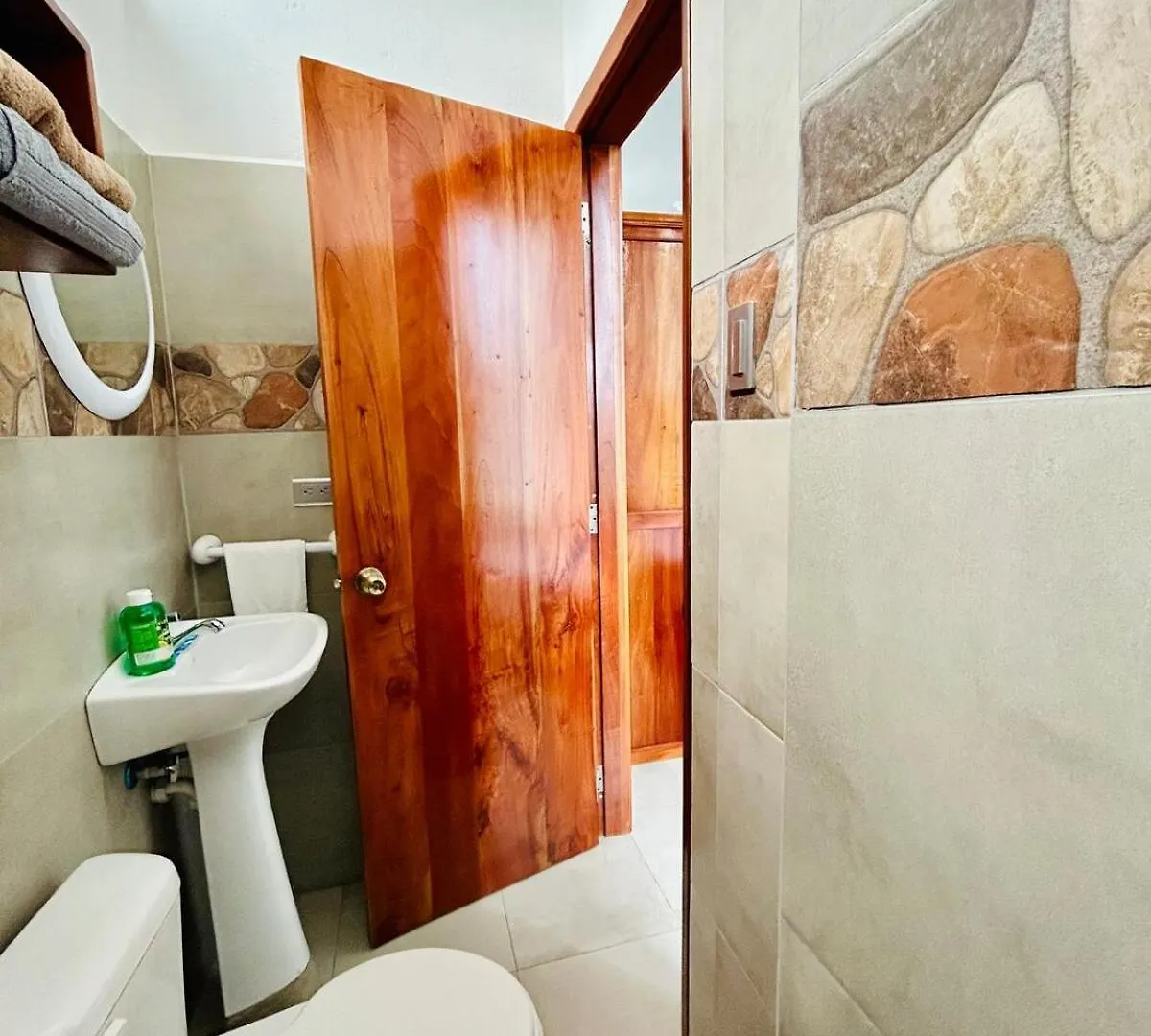 Suite Economy Double Puerto Ayora
